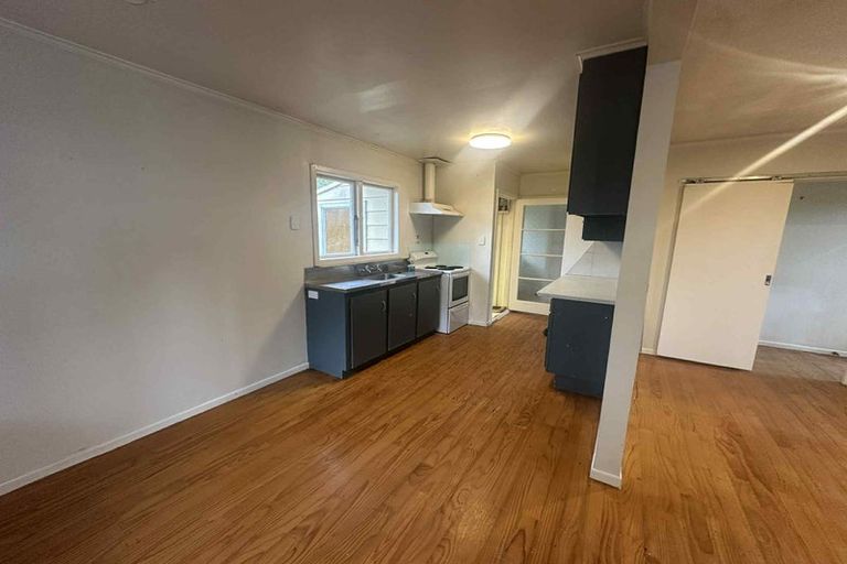 Photo of property in 210 Lake Road, Northcote, Auckland, 0627