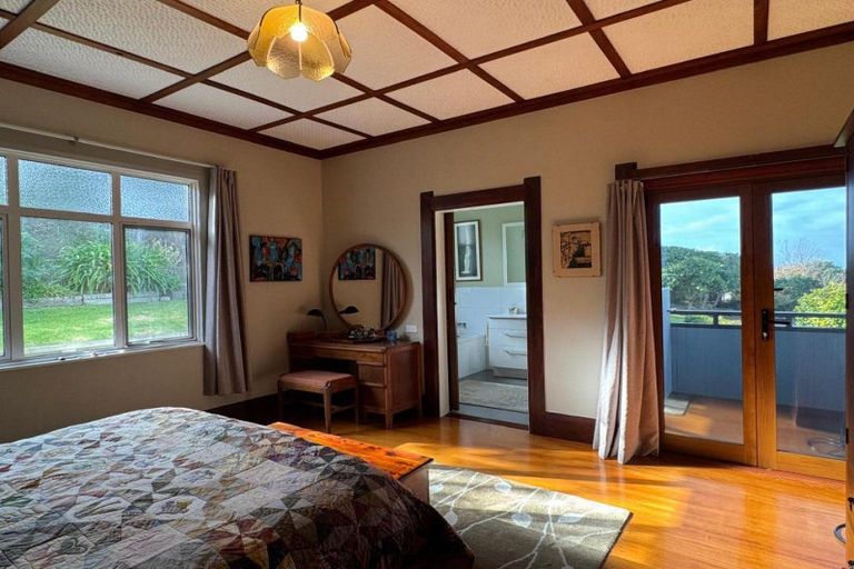 Photo of property in 6 Onslow Road, Bluff Hill, Napier, 4110