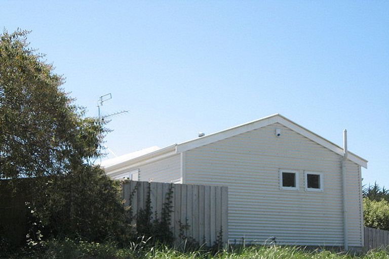 Photo of property in 20 Rotten Row, Waikuku Beach, 7473