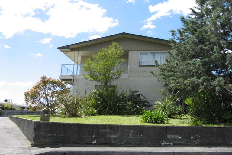 Photo of property in 30 Seaview Crescent, Picton, 7220