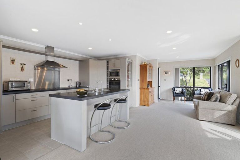 Photo of property in 54 Puriri Road, Pukekohe, 2120