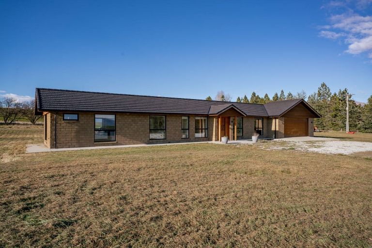 Photo of property in 154 Munro Lane, Tarras, Cromwell, 9383