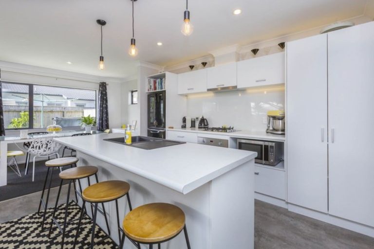 Photo of property in 14 Poppy Watts Grove, Stokes Valley, Lower Hutt, 5019