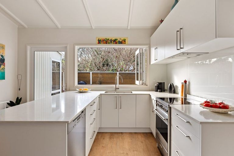 Photo of property in 47 Seddon Crescent, Whataupoko, Gisborne, 4010