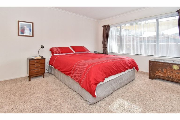 Photo of property in 42 Sandwick Drive, Weymouth, Auckland, 2103