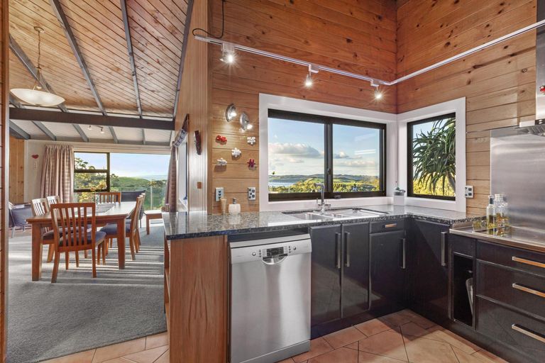 Photo of property in 10 Upper Wainui Road, Raglan, 3297