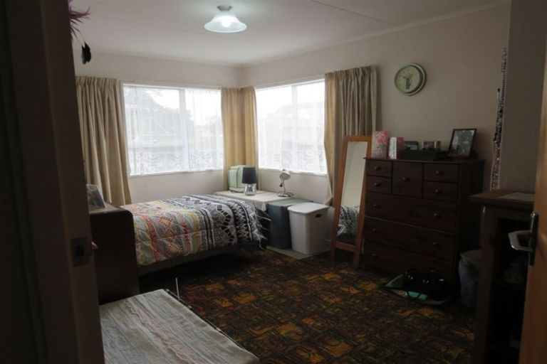 Photo of property in 37 Power Street, Levin, 5510