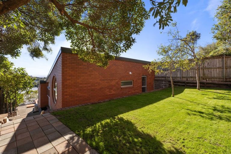 Photo of property in 9b Toledo Place, Mount Pleasant, Christchurch, 8081