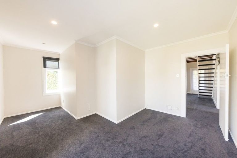 Photo of property in 7 Karaka Street, Hokowhitu, Palmerston North, 4410