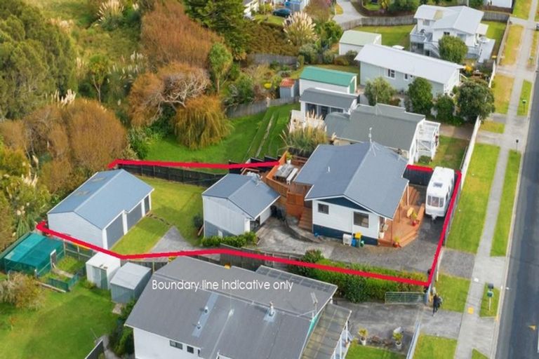 Photo of property in 352 Pukehina Parade, Pukehina, Te Puke, 3189