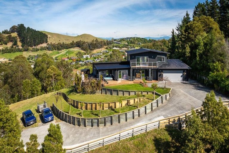 Photo of property in 21 Ridgeway Terrace, Taradale, Napier, 4112