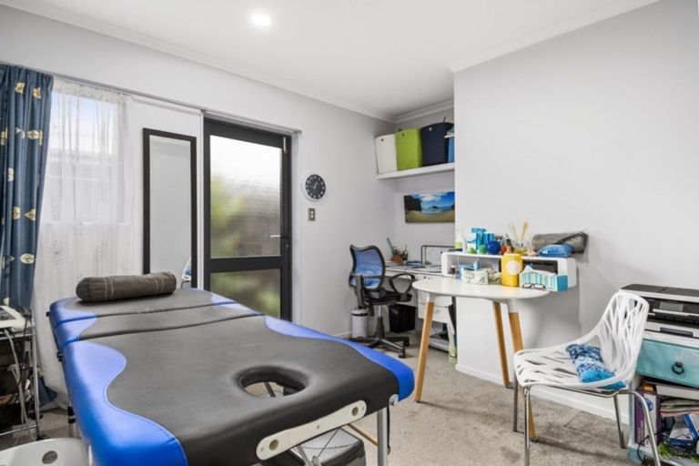 Photo of property in 11 Lakeview Quay, Pyes Pa, Tauranga, 3112