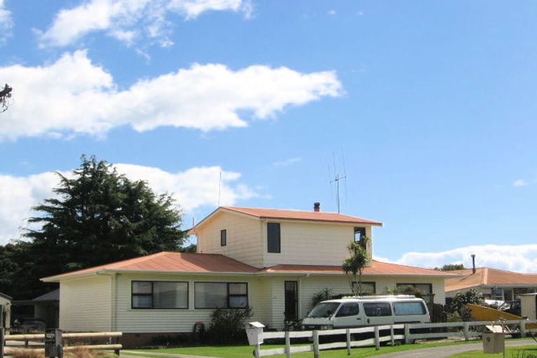 Photo of property in 15a Wembury Grove, Parkvale, Tauranga, 3112