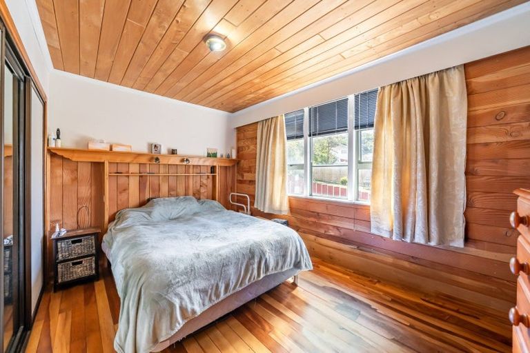 Photo of property in 2 Waiho Terrace, Elsdon, Porirua, 5022