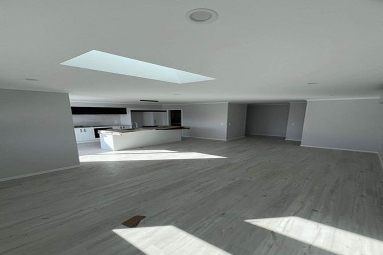 Photo of property in 6 Atutahi Lane, Papamoa Beach, Papamoa, 3118