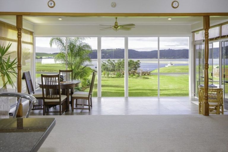Photo of property in 38 Waterfront Road, Pukenui, 0484