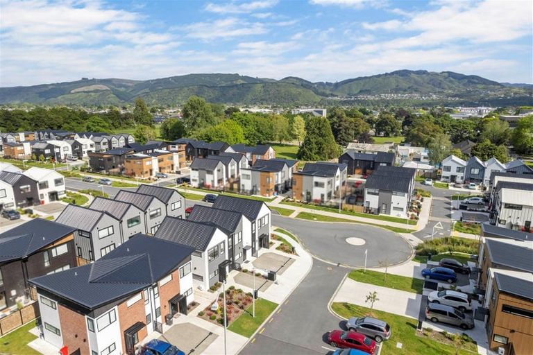 Photo of property in 5 Reid Lane, Wallaceville, Upper Hutt, 5018