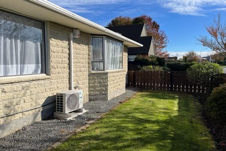 Photo of property in 1/61 Ambleside Drive, Burnside, Christchurch, 8053