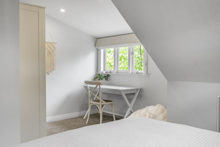 Photo of property in 9a North Avenue, Narrow Neck, Auckland, 0624