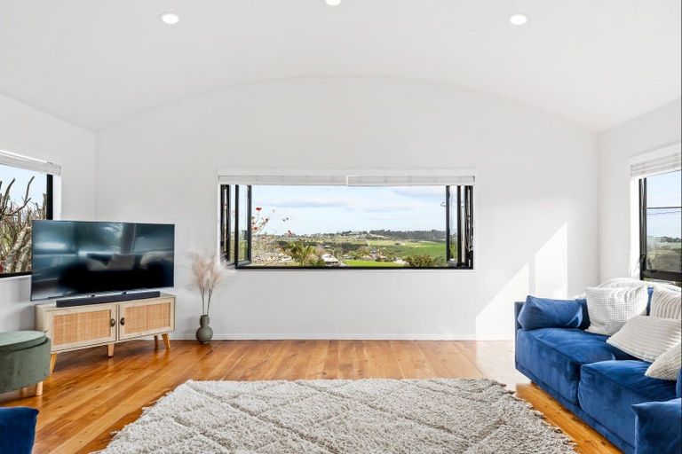 Photo of property in 8 Brigitte View, Snells Beach, 0920