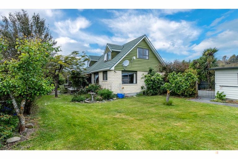 Photo of property in 14 Gorge Road, Waimate, 7924