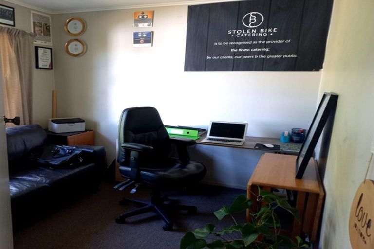 Photo of property in 2 Elliott Crescent, Owhata, Rotorua, 3010