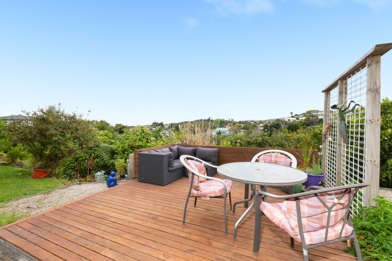 Photo of property in 16 Pandora Place, Welcome Bay, Tauranga, 3112