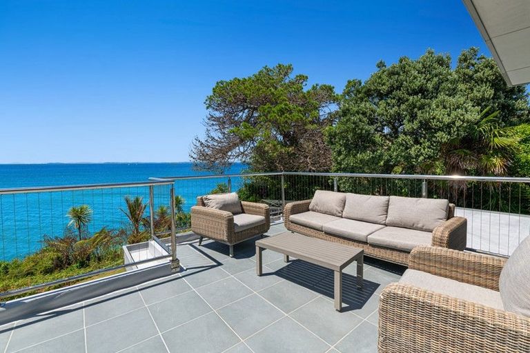 Photo of property in 859 Whangaparaoa Road, Manly, Whangaparaoa, 0930