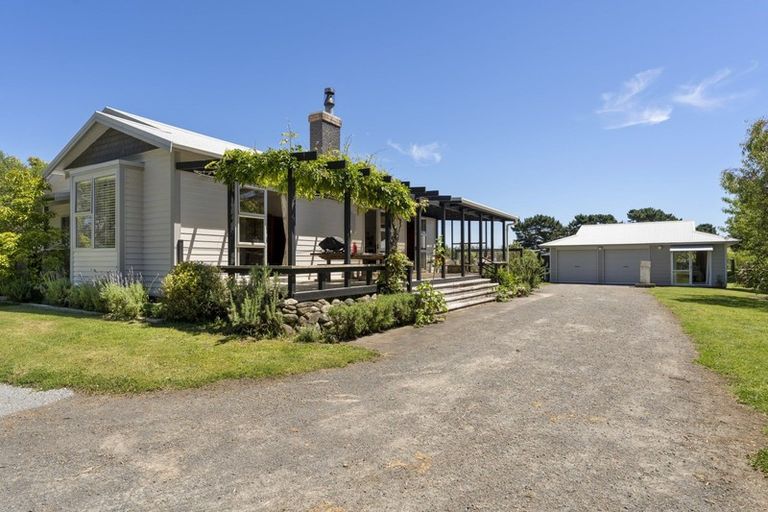 Photo of property in 151 Swamp Road, Te Horo, Otaki, 5581