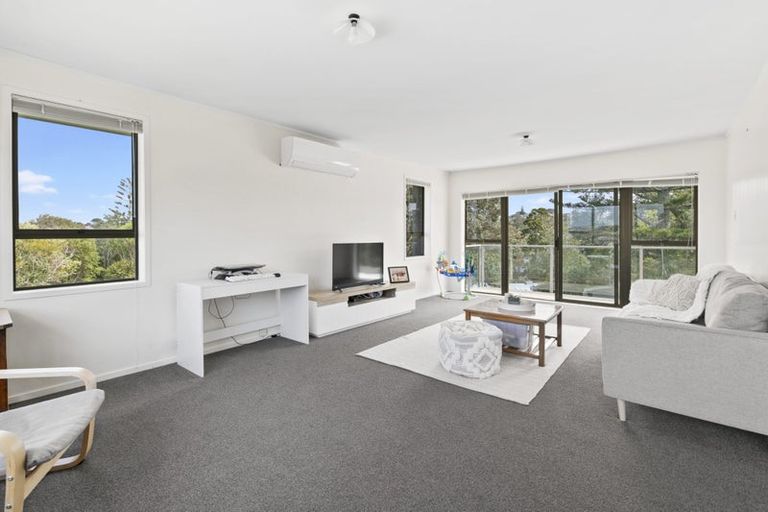 Photo of property in 48a Woodlands Crescent, Browns Bay, Auckland, 0630