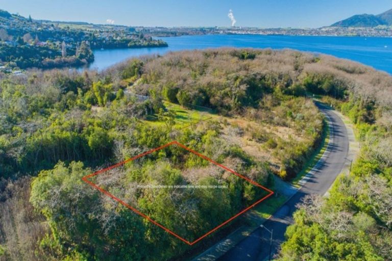 Photo of property in 78 Parawera Drive, Acacia Bay, Taupo, 3330