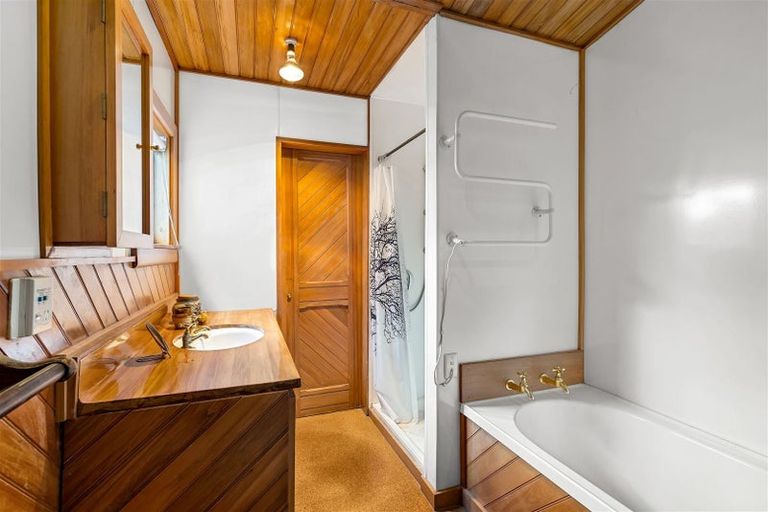 Photo of property in 10 Weston Road, St Albans, Christchurch, 8052