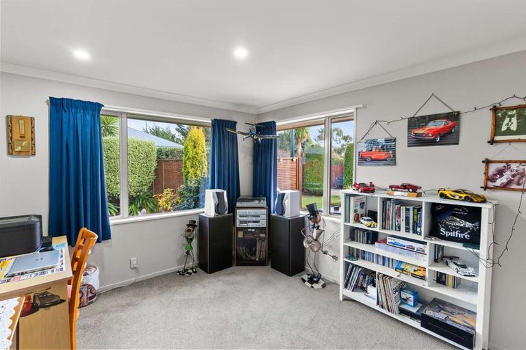 Photo of property in 10 Ropley Street, Amberley, 7410