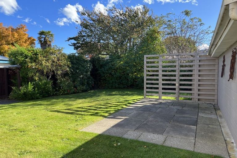 Photo of property in 11 Dunster Street, Burnside, Christchurch, 8053