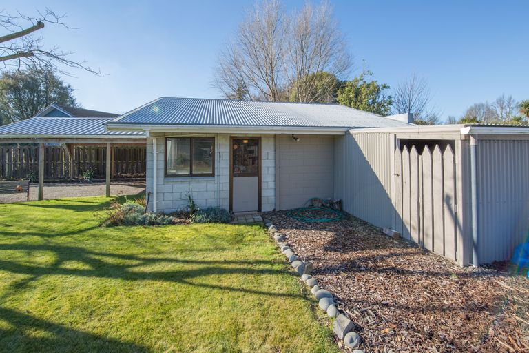 Photo of property in 16 Taiaroa Place, Southbridge, 7602