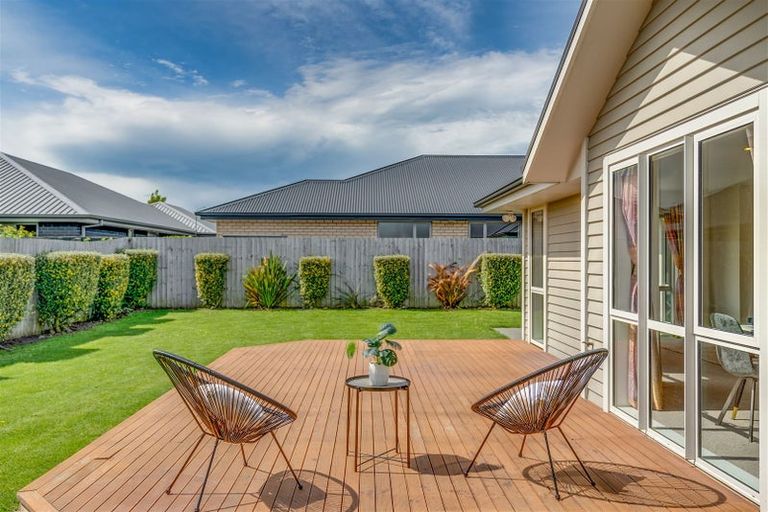 Photo of property in 10 Jefferson Close, Halswell, Christchurch, 8025