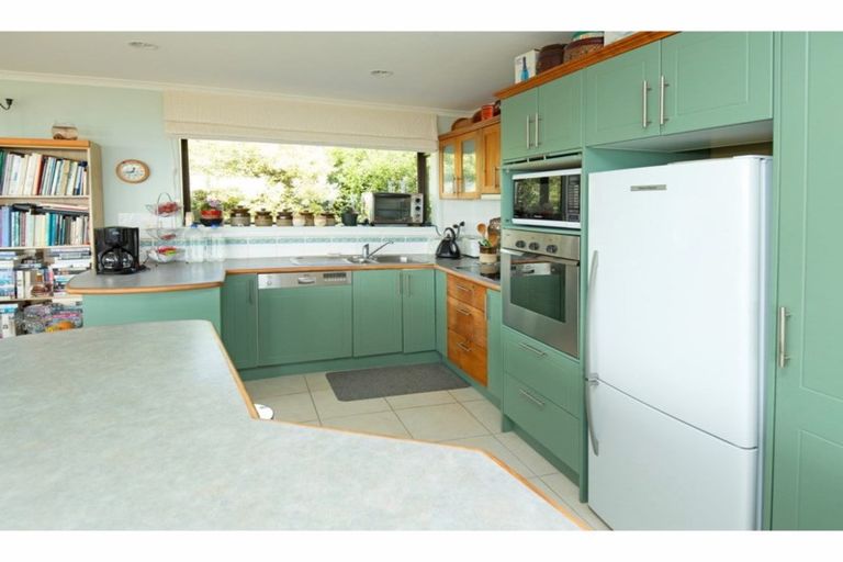 Photo of property in 115 Pacific Parade, Army Bay, Whangaparaoa, 0930