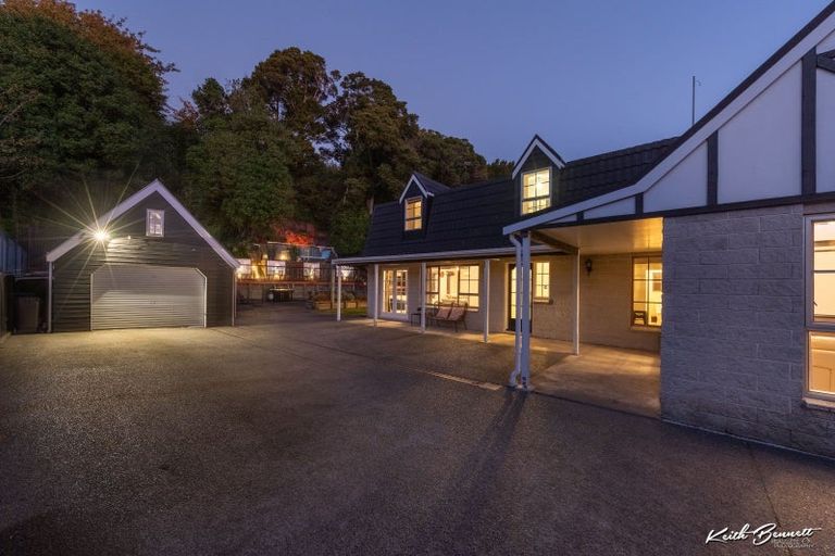 Photo of property in 15 Johnswood Grove, Clouston Park, Upper Hutt, 5018