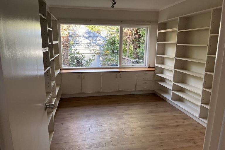 Photo of property in 155a Hinemoa Street, Birkenhead, Auckland, 0626