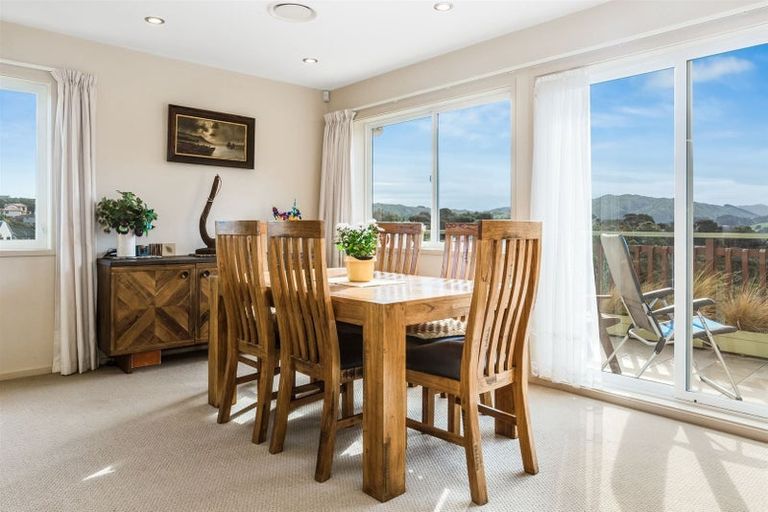 Photo of property in 9 Botany Lane, Whitby, Porirua, 5024