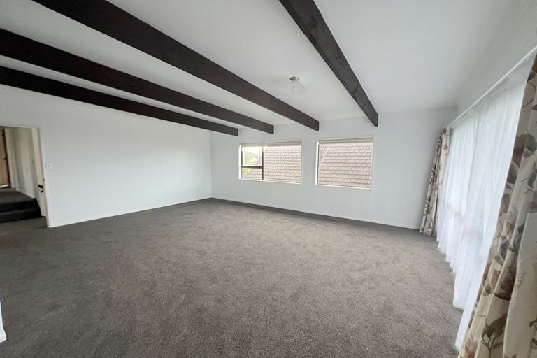 Photo of property in 1/55 Aberdeen Road, Castor Bay, Auckland, 0620