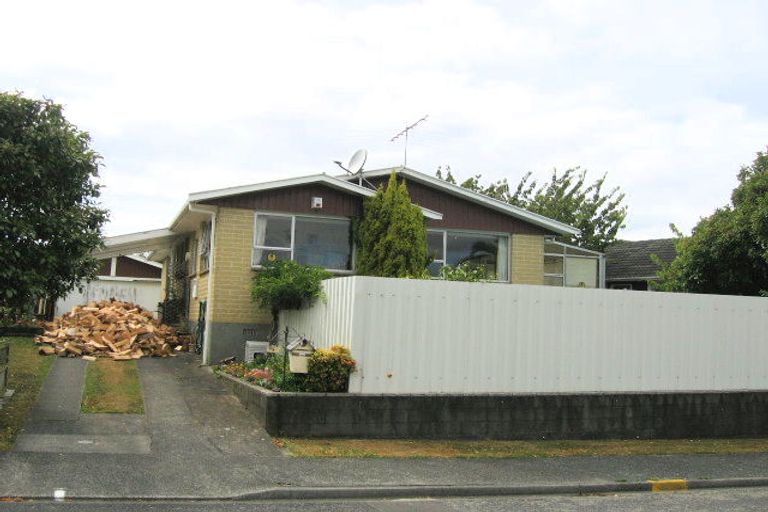 Photo of property in 4 Toledo Grove, Totara Park, Upper Hutt, 5018