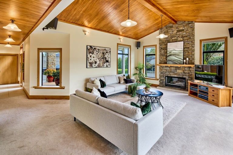 Photo of property in 24a Hautana Square, Woburn, Lower Hutt, 5010