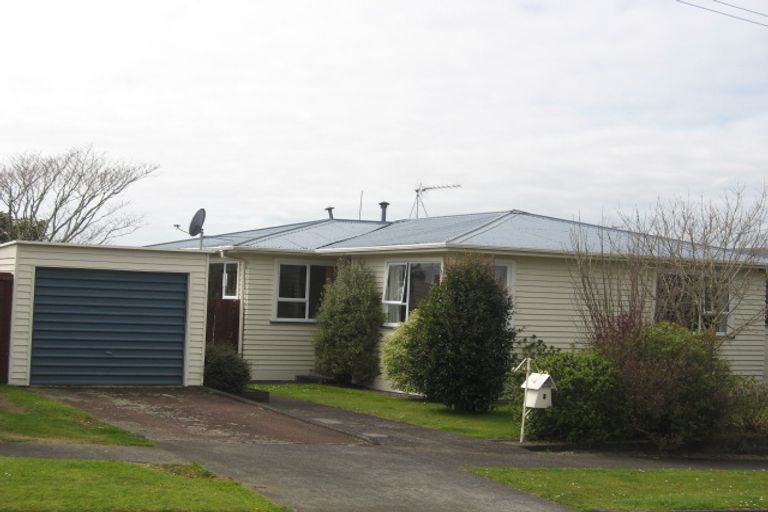 Photo of property in 9 Elm Grove, Westown, New Plymouth, 4310