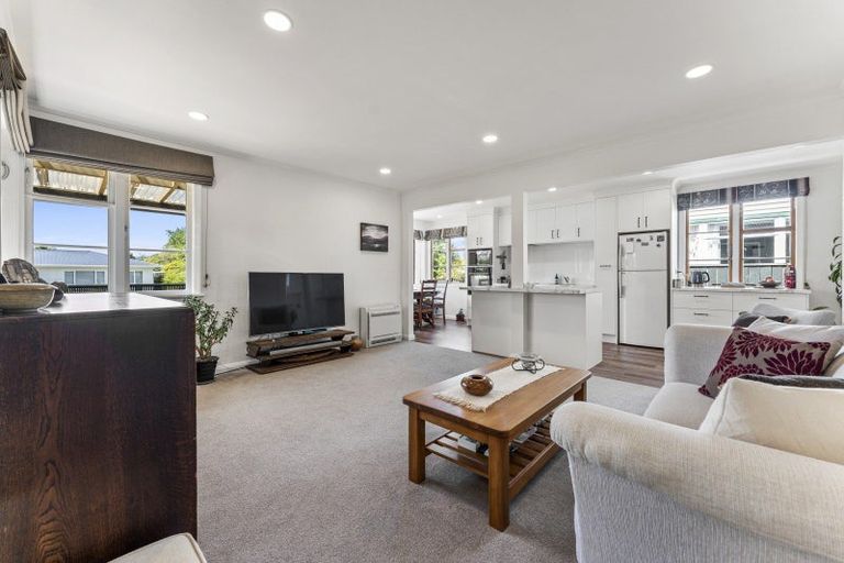 Photo of property in 19 Galway Avenue, Hokowhitu, Palmerston North, 4410