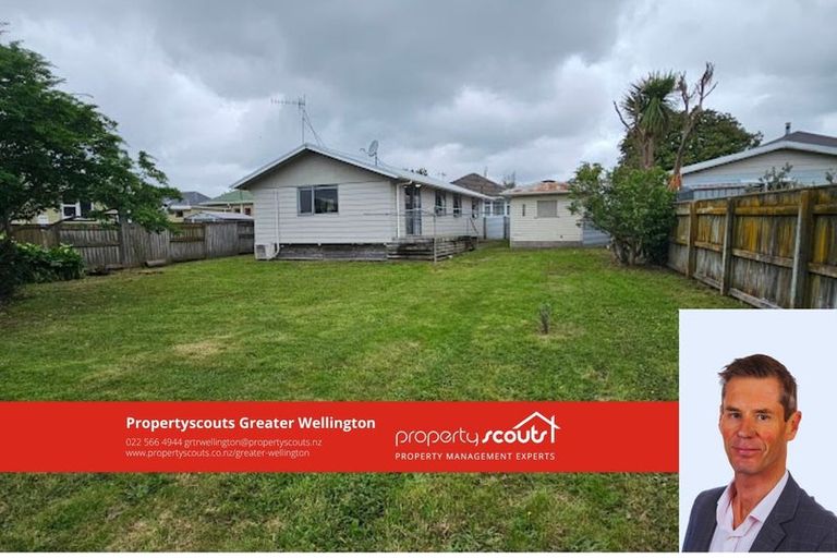 Photo of property in 71 Queenwood Road, Levin, 5510