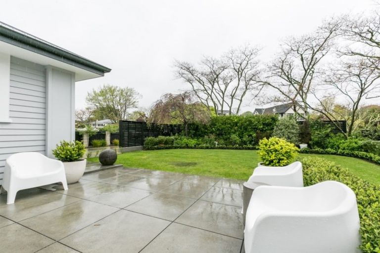 Photo of property in 9 Gillean Street, Havelock North, 4130