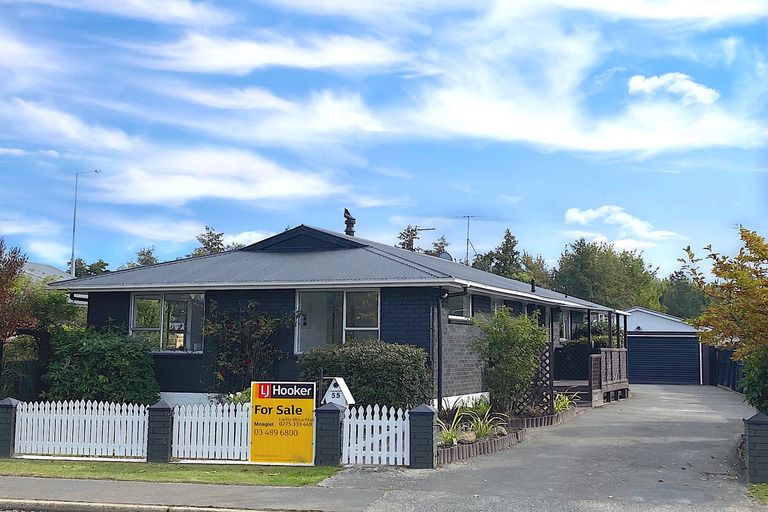 Photo of property in 55 Kinmont Crescent, Kinmont Park, Mosgiel, 9024