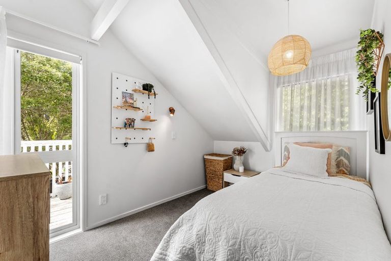 Photo of property in 122 Stanmore Bay Road, Stanmore Bay, Whangaparaoa, 0932