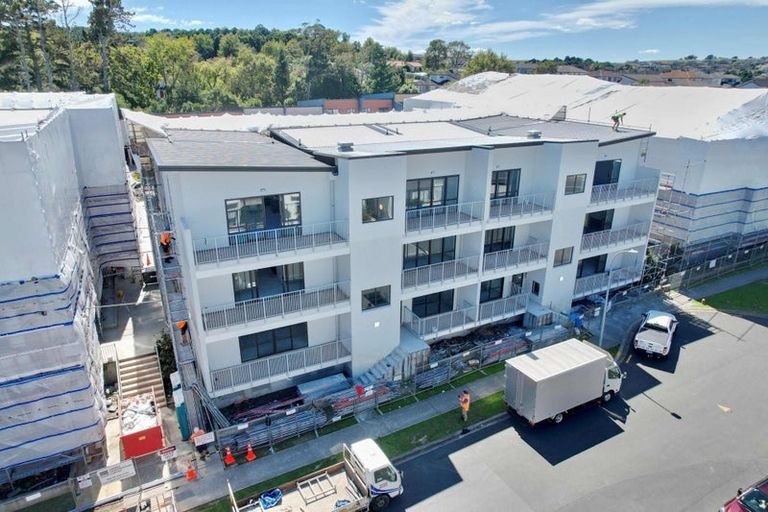 Photo of property in 105/132 Stancombe Road, Flat Bush, Auckland, 2016